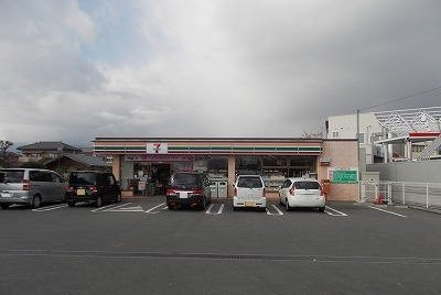 ヴェルハウズン　Ｂの周辺|セブンイレブン三島谷田北店まで670m