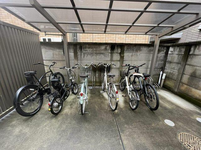 クレスト峯の駐車場