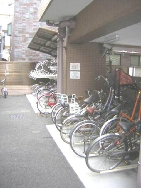クリオ中延駅前壱番館(クリオナカノブエキマエイチバンカン)の駐車場