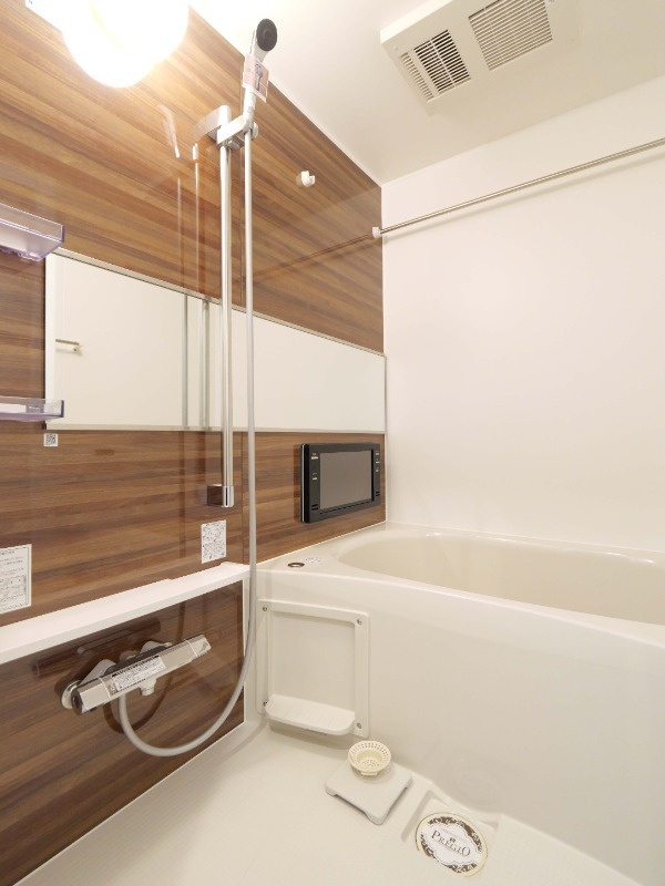プレジオ塚本ASIANの浴室
