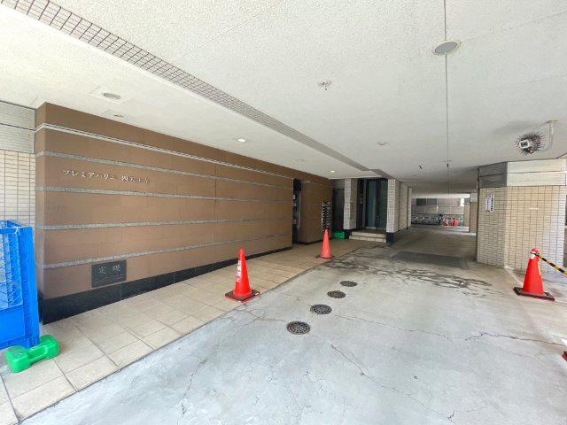 プレミアパリエ四天王寺の駐車場