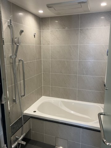 グラングリーン大阪 THE NORTH RESIDENCE　１７Ｆ南向きの浴室