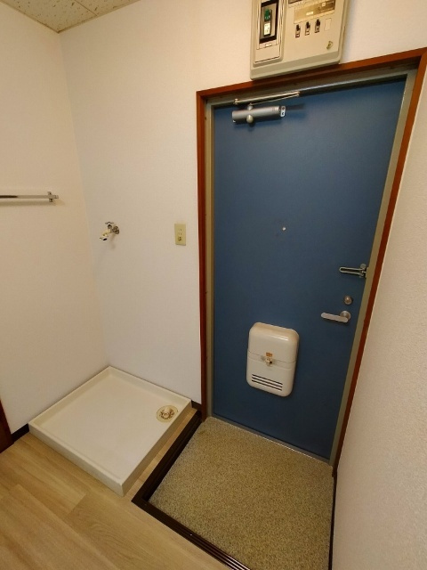 サンハイツ内田の玄関