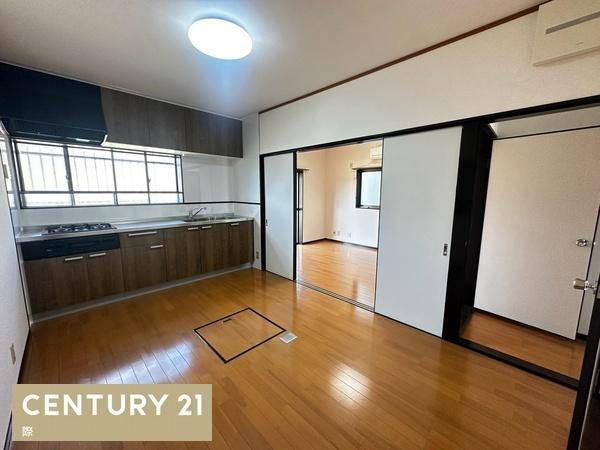岩出市山　中古戸建の居間・リビング