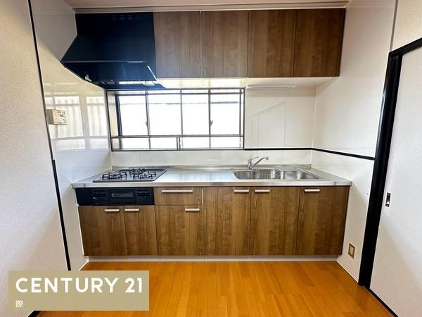 岩出市山　中古戸建のキッチン