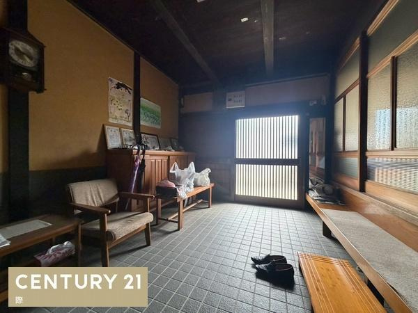 海南市多田　中古戸建の玄関