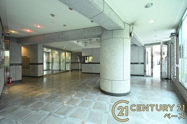 チサンマンション斑鳩２番館のエントランス|■現地撮影写真■広々開放感ある明るいロビーです！