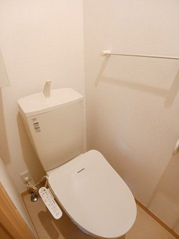 グリーンリーフスⅢのトイレ