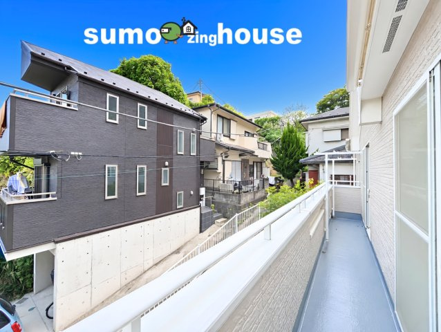 西区浅間台のバルコニー|お洗濯にも便利なバルコニー付き