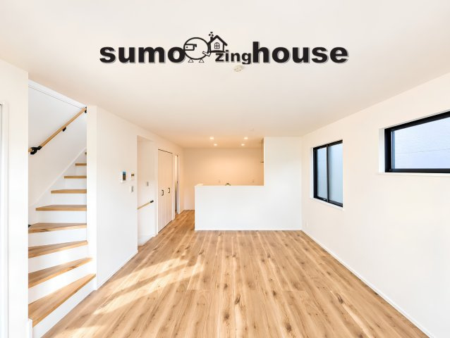 省エネ基準適合住宅　片倉5丁目　2号棟の居間・リビング|リビングです