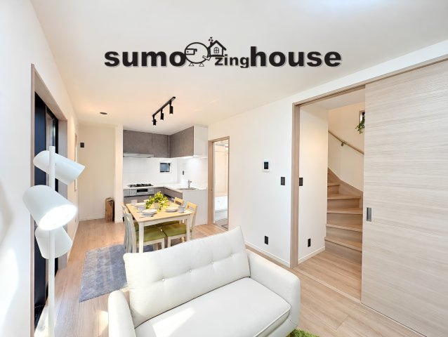新築分譲住宅　梶が谷の居間・リビング|ゆったりとした居間です