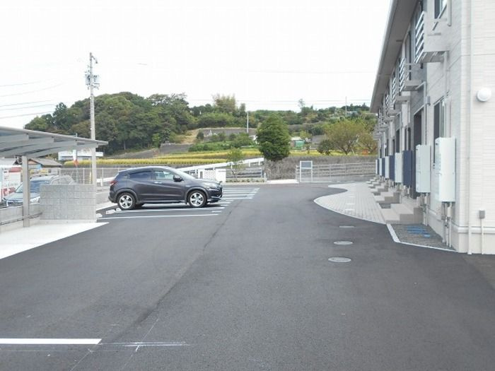 ヴィラエスポワールの駐車場