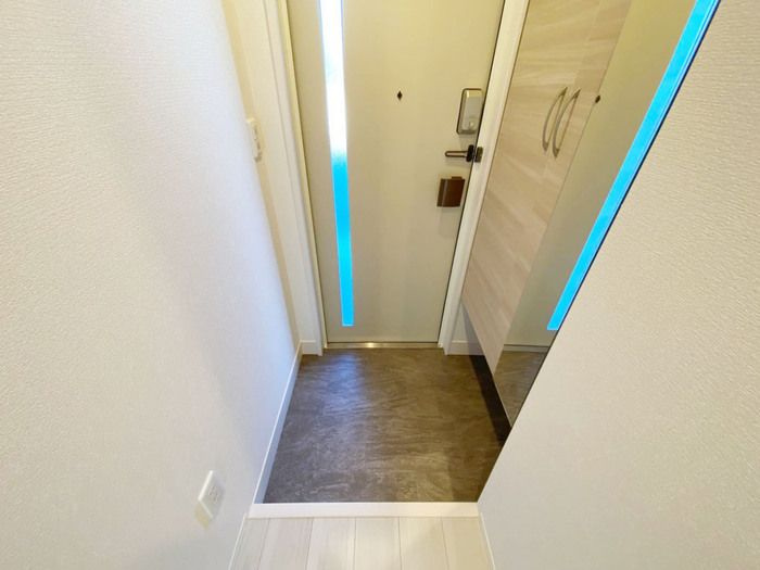 D-ROOMニシキの玄関
