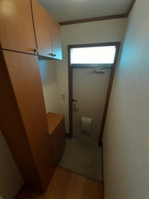 【玄関】 | パークサイド池端Ｂ | 収納もある玄関です