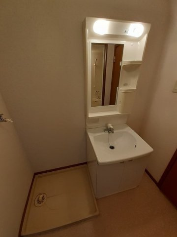 【洗面所】 | パークサイド池端Ｂ | ゆったりとスペースのある洗面所