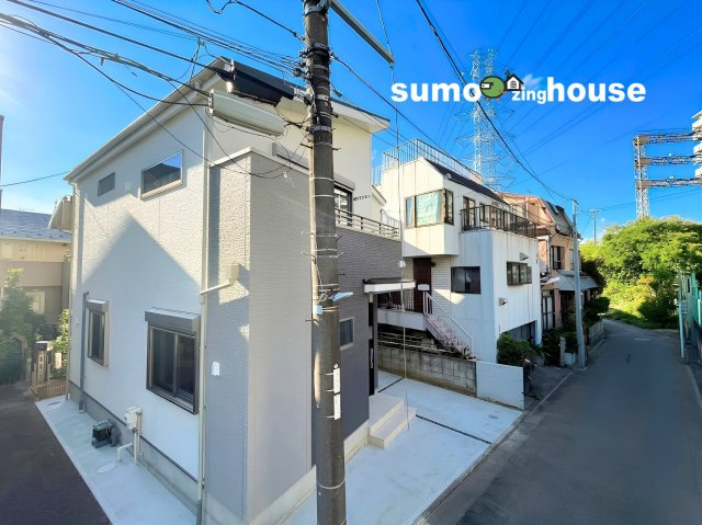 新築分譲住宅　小田の前面道路含む現地写真|前面道路含む現地写真です