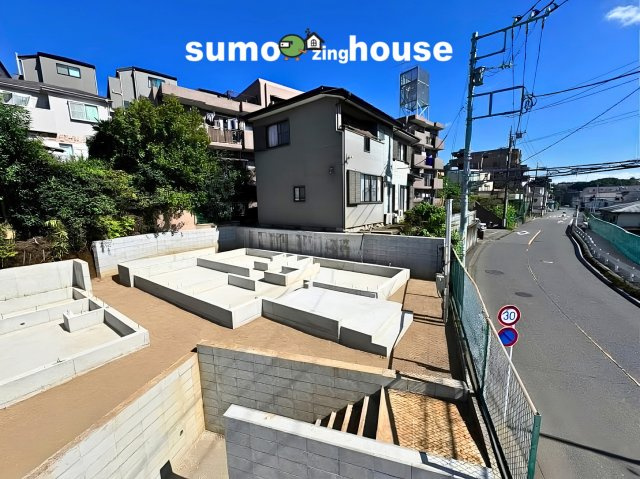 横浜市緑区東本郷　3号棟の前面道路含む現地写真|前面道路含む現地写真です