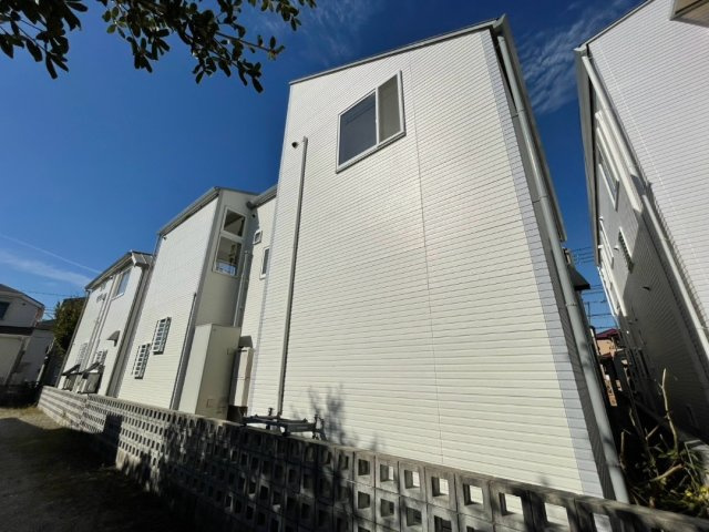 中庭付き・外壁屋根塗装・玉津町高津橋　中古戸建の前面道路含む現地写真