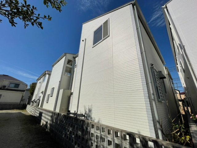 中庭付き・外壁屋根塗装・玉津町高津橋　中古戸建の前面道路含む現地写真
