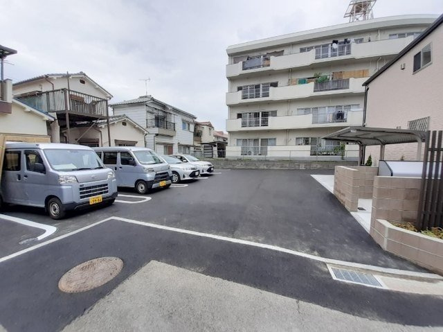 ＢＬＵＭＥｖｏｎＨＩＬＬの駐車場