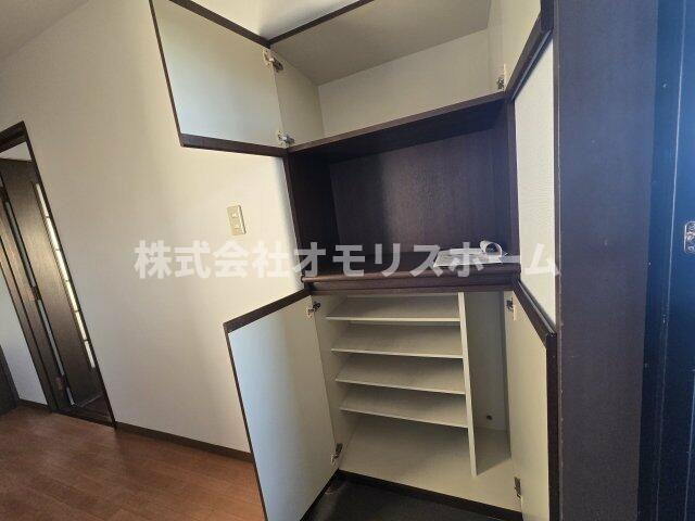 鳴島ビルの収納