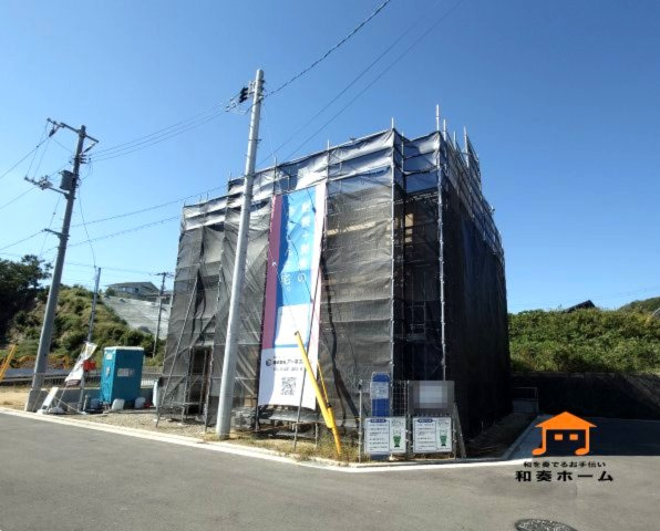 クレイドルガーデン高松市屋島東町第１◇光熱費の負担の軽減が可能なオール電化住宅ですの外観|現地写真
前面道路が広く見通しが良いため、ファミリーカーのような大きな車でも運転しやすく、車庫入れも余裕を持ってできるのが魅力的なお家です。