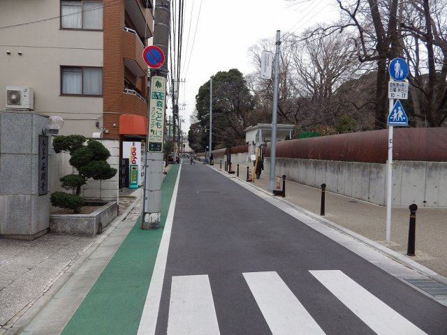 ホワイトヒルズの周辺