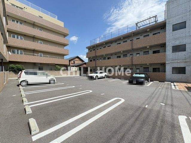 華梨の駐車場|当社、チルホームのHPもご覧ください(^^)/物件情報多数♪