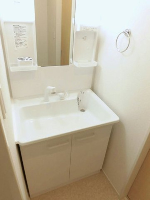 【洗面所】 | グレイス牛川 | コンパクトで使いやすい洗面所