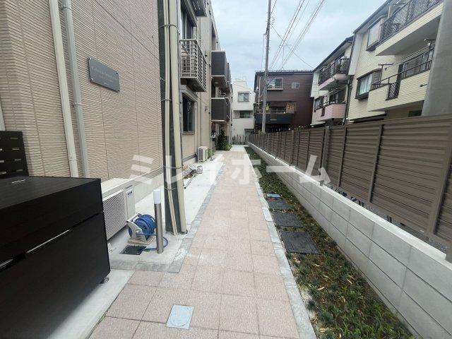 セレスティア大森西のエントランス