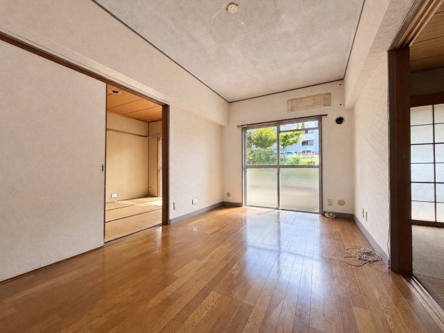 嫁ヶ茶屋住宅の洋室