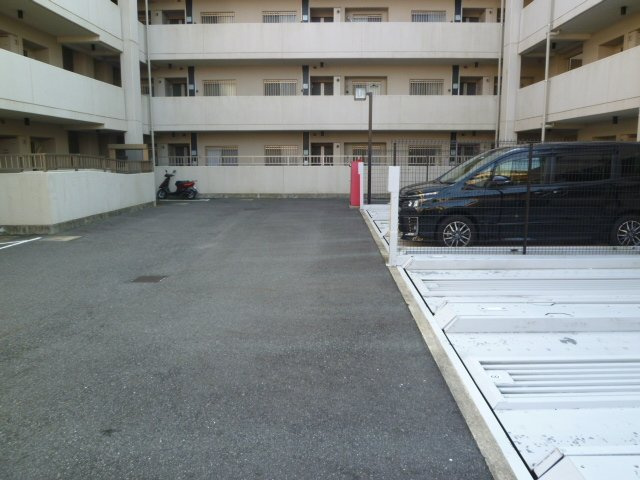 【駐車場】 | アーバニス京都山科