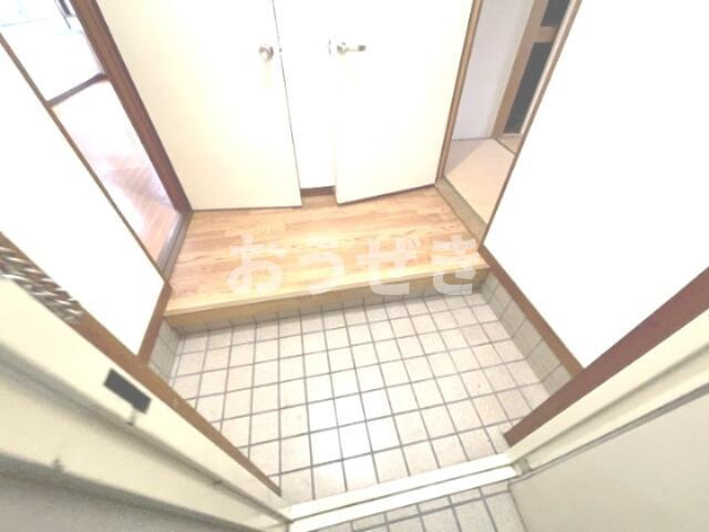 クロノス芹が谷の玄関