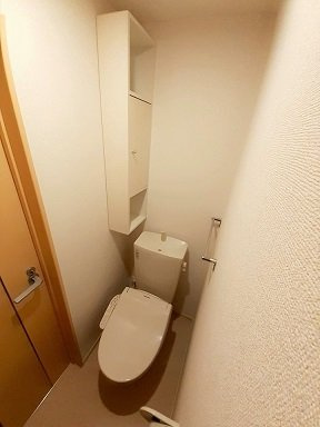 Ｔフラッツ富久町のトイレ|ゆったりとした空間のトイレです