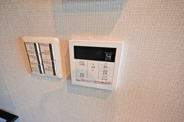 関目グリーンハイツＡ棟の設備|追い焚き機能付きのため、いつでも沸かしたてのお湯で快適にご入浴いただけます。