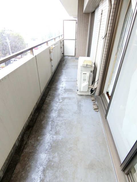ステイツ武蔵野・東大和グランパサージュのバルコニー