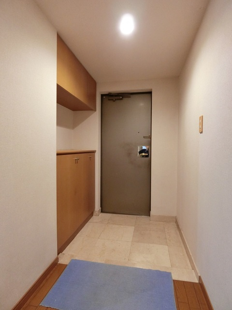 ステイツ武蔵野・東大和グランパサージュの玄関