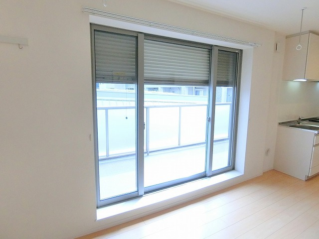 武蔵野市緑町１丁目の賃貸マンションのセキュリティ|★防犯シャッター★