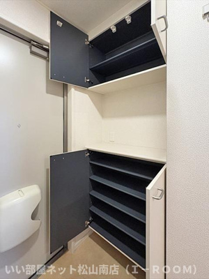 【玄関】 | トラッドハイム斎院