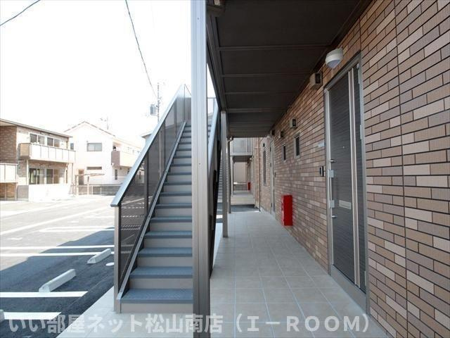 【エントランス】 | トラッドハイム斎院