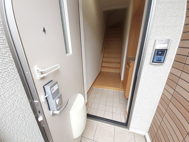 クレセール・Ｓ　Ⅰの玄関|毎日通る玄関はこちらです