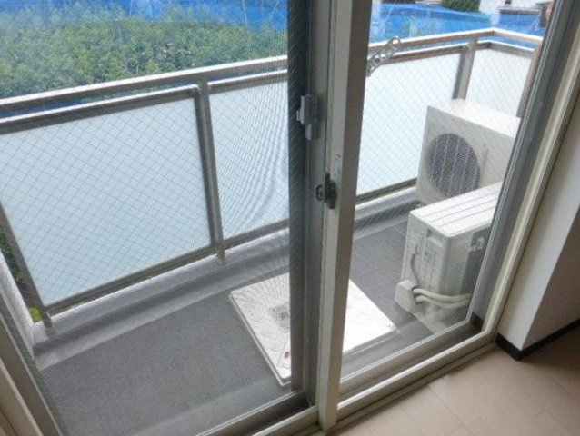 川崎市多摩区菅北浦２丁目の賃貸マンションのバルコニー