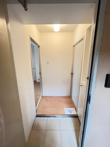 ラムール西宮の玄関