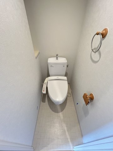 コーポYAHATAナンバ元町のトイレ