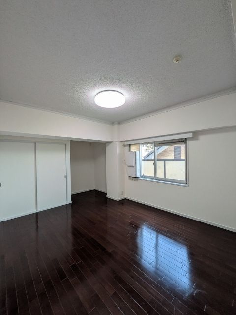 岡本パークマンションの寝室