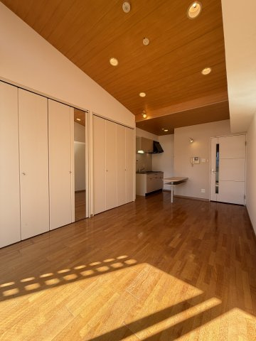 コンフォｰトレジデンス御堂筋本町の居間・リビング