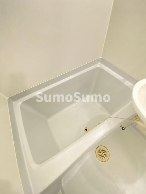 レオパレスMarutakaの浴室|きれいなお風呂です