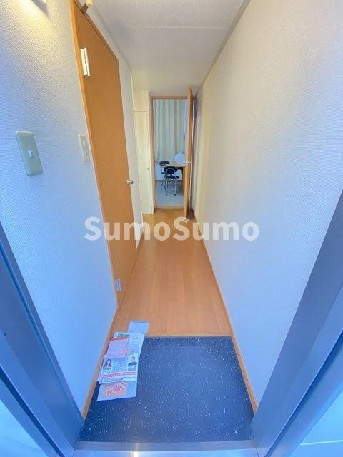 レオパレスMarutakaの玄関|落ち着いた玄関です