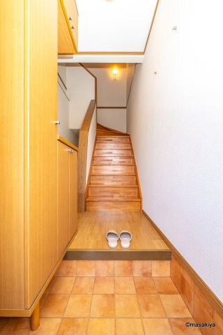 フォレスタ　Bの玄関