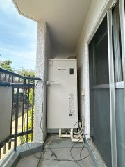 モウリマンションのバルコニー|【10/18まで現況販売】給湯器